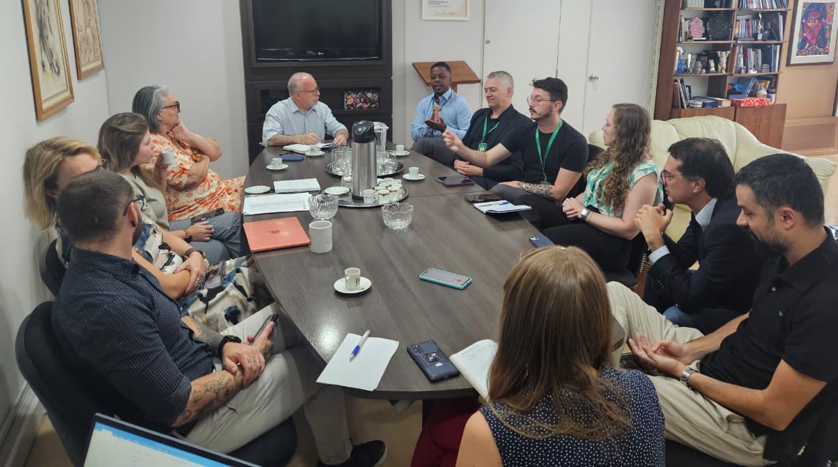 Recuperação de áreas no campus Trindade